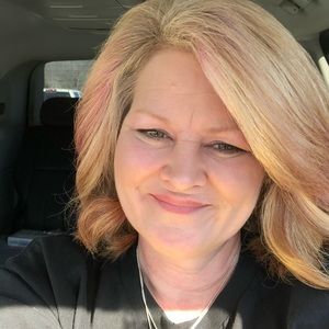 Meet your Posher, Carrie